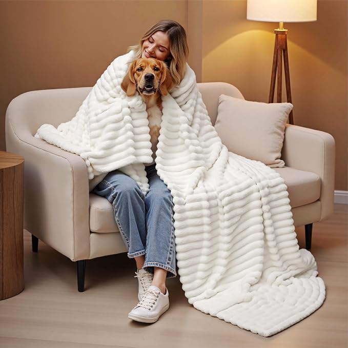 Bedsure Soft Cozy King Size Fleece Blankets - Image 7