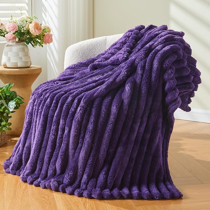 NEWCOSPLAY Fleece Ribbed Cozy King Blanket - Image 7