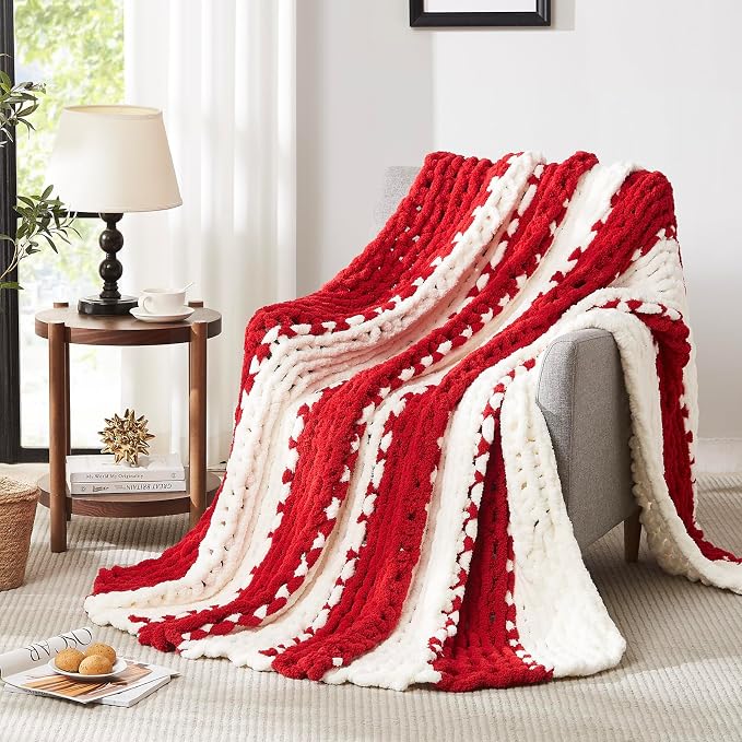 L'AGRATY Chunky Knit Throw Blanket by LAGRATY