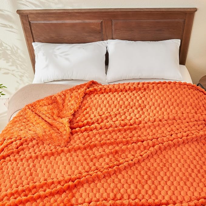 NEWCOSPLAY Fleece Clouds Cozy King Blanket - Image 8