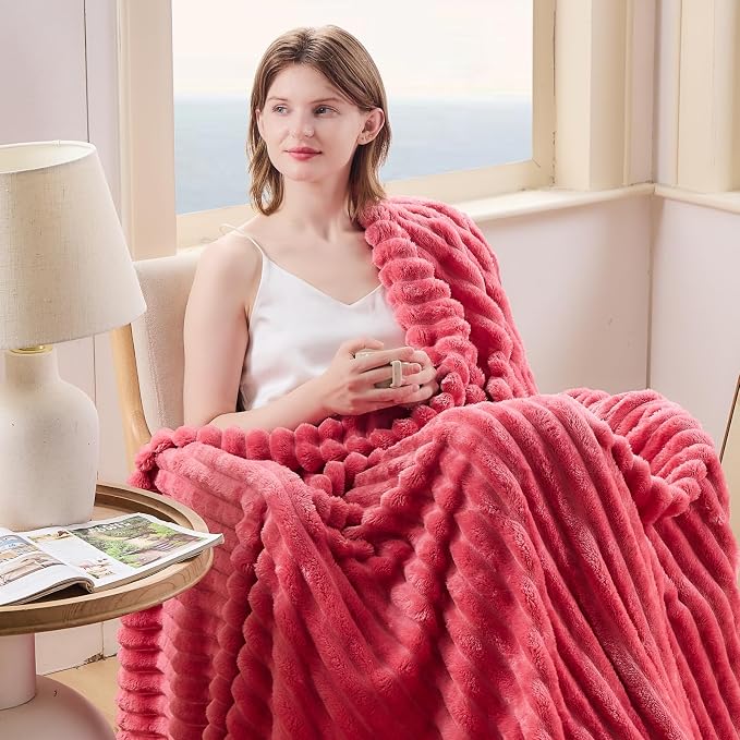 NEWCOSPLAY Fleece Ribbed Cozy Queen Blanket - Image 8