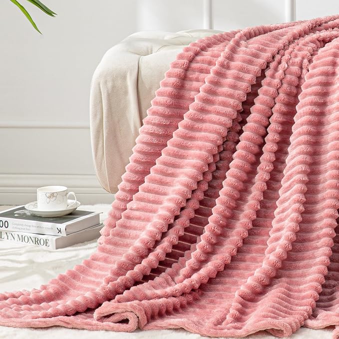 BEDELITE 3D Ribbed Jacquard Pink King Size Blankets - Image 2