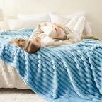 NEWCOSPLAY Fleece Ribbed Cozy Queen Blanket - Image 3