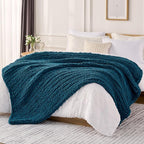 L'AGRATY Chunky Knit Throw Blanket by LAGRATY