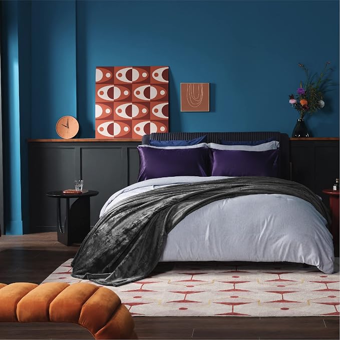 Bedsure GentleSoft Fleece Blankets King Size Dark Grey - Image 4
