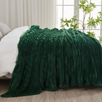 NEWCOSPLAY Fleece Ribbed Cozy King Blanket - Image 4