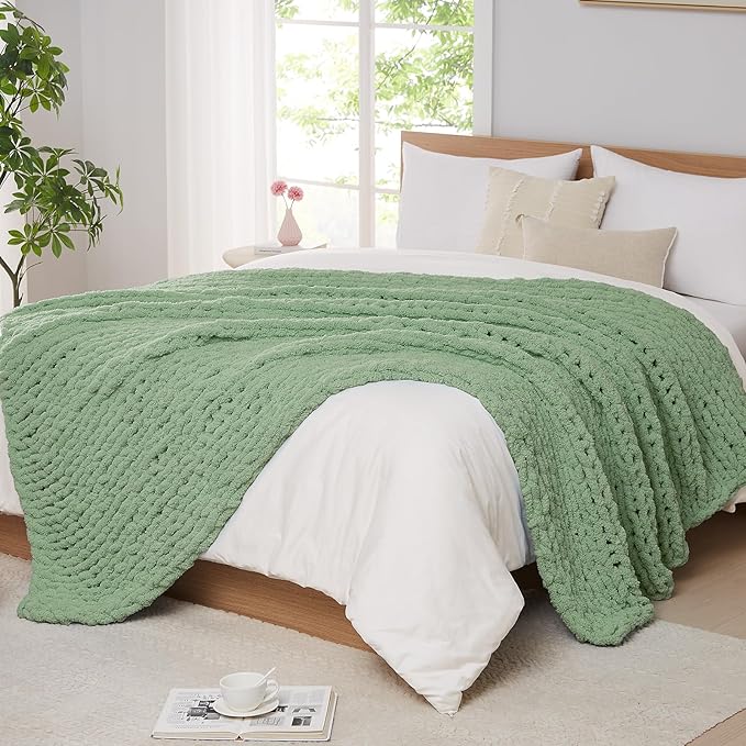 L'AGRATY Chunky Knit Throw Blanket - Image 2