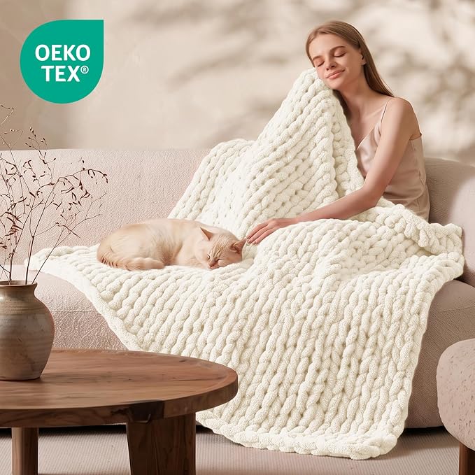 L'AGRATY Chunky Knit Throw Blanket - Image 2