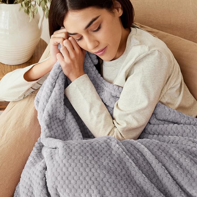 Exclusivo Mezcla Large Waffle Fleece Throw Blanket - Image 2