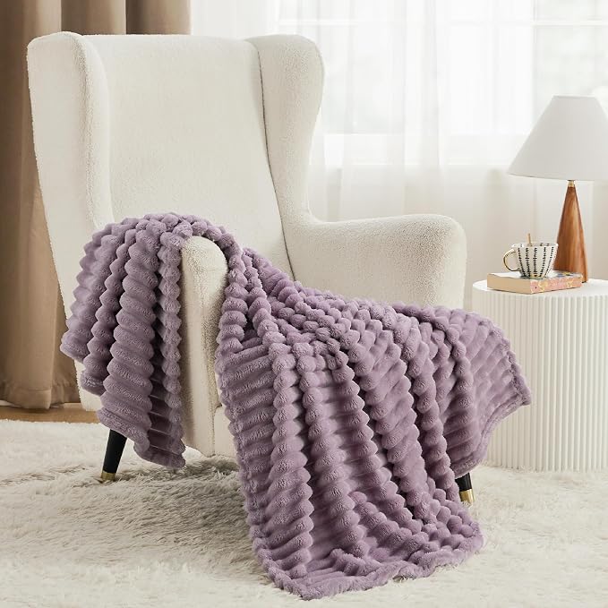 Bedsure Soft Light Purple Throw Blanket - Image 2