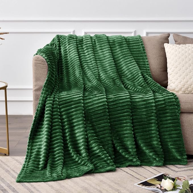 BEDELITE 3D Ribbed Dark Green Fleece Throw Blanket - Image 2