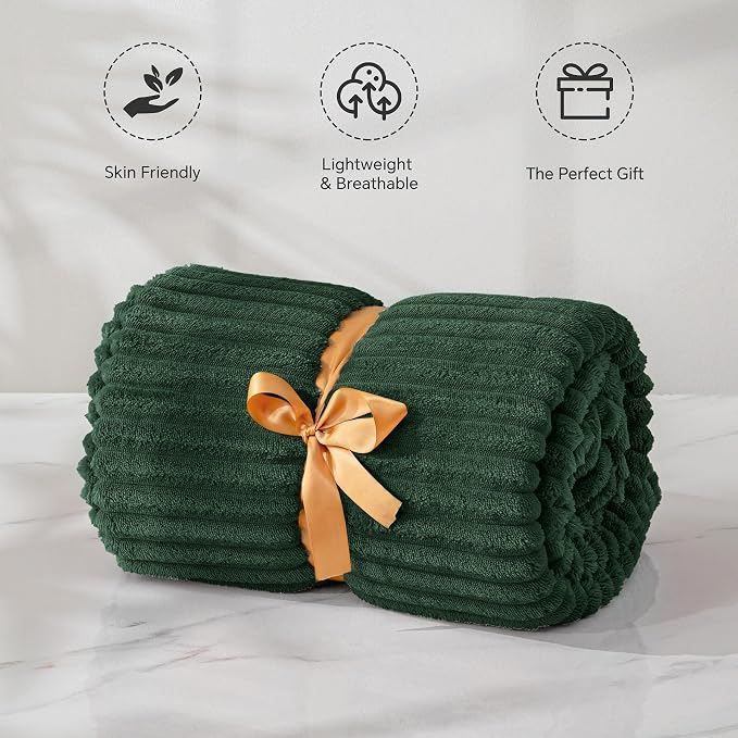 BEDELITE 3D Ribbed Emerald Green Fleece Throw Blanket - Image 5