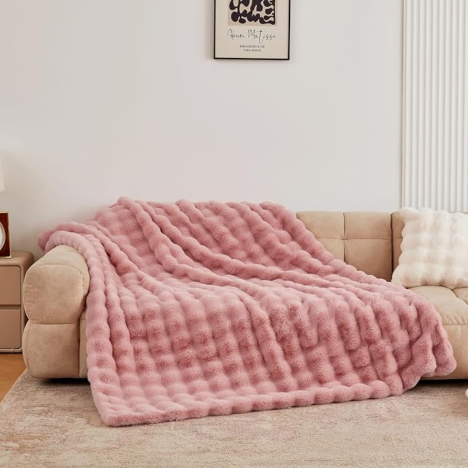 BENVWE Faux Fur Throw Blanket for Couch Bed by BENVWE