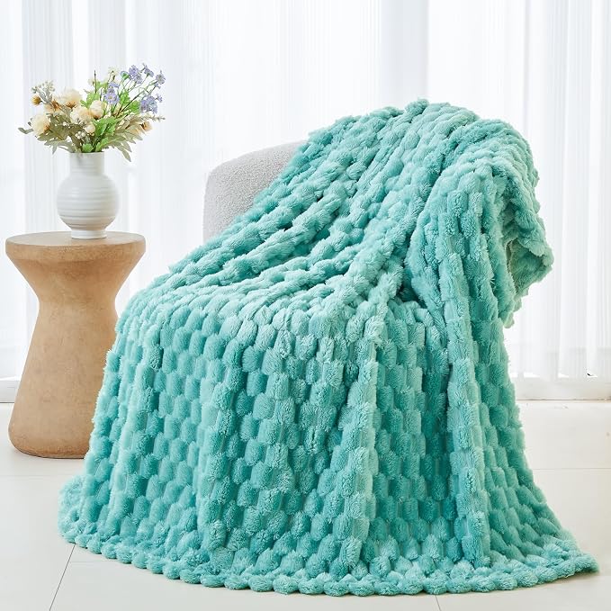 NEWCOSPLAY Fleece Clouds Cozy Twin Blanket - Image 4