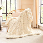 L'AGRATY Chunky Knit Throw Blanket by LAGRATY