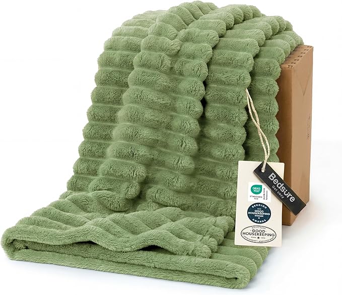 Bedsure Soft Twin XL Blanket for Bed Dorm Reseda Green 66"x90" | Birthday Gifts by Unknown