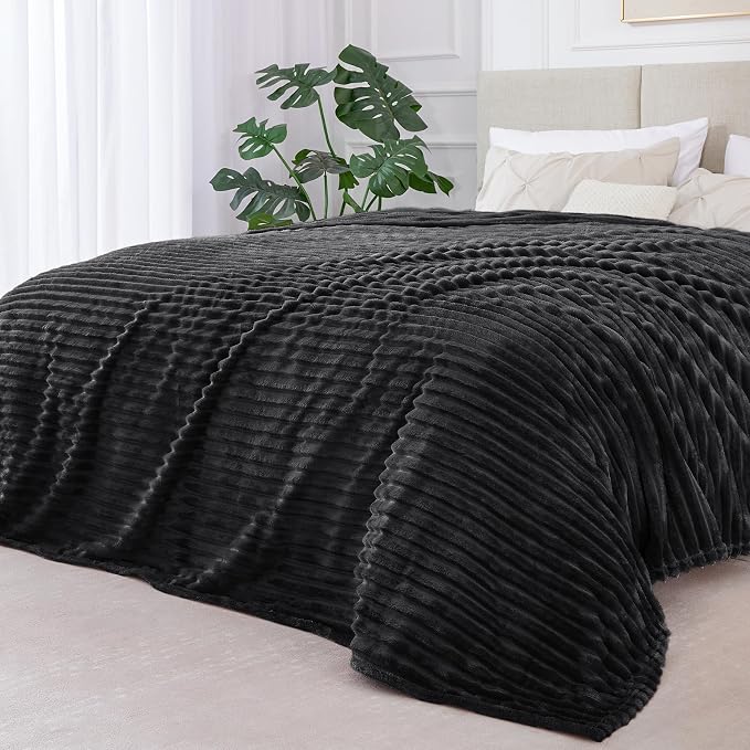 BEDELITE 3D Ribbed Jacquard Black King Size Blankets - Image 2