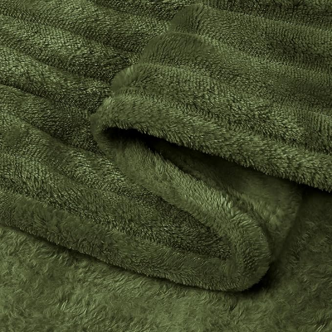BEDELITE 3D Ribbed Jacquard Moss Fleece Throw Blanket - Image 9