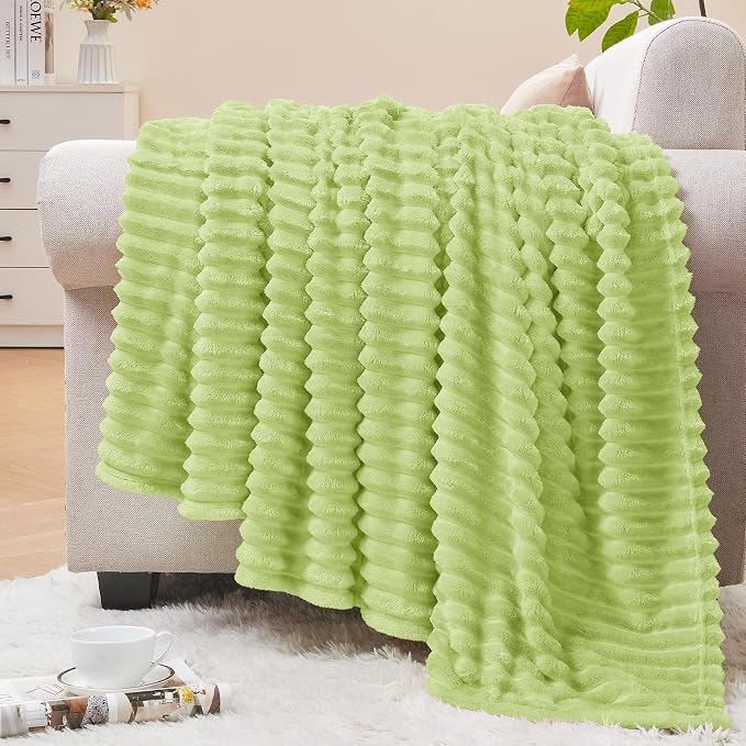 BEDELITE 3D Ribbed Cream Lime Fleece Throw Blanket by BEDELITE