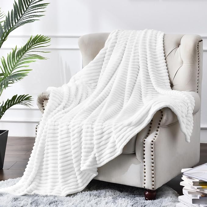 BEDELITE Ribbed Jacquard White Fleece Throw Blanket - Image 2