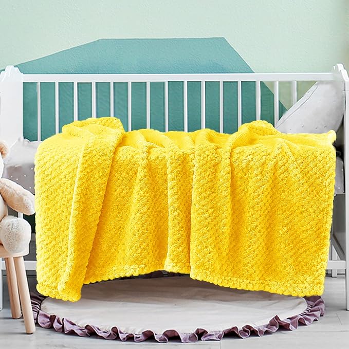 Exclusivo Mezcla Waffle Fleece Throw Blanket - Image 3