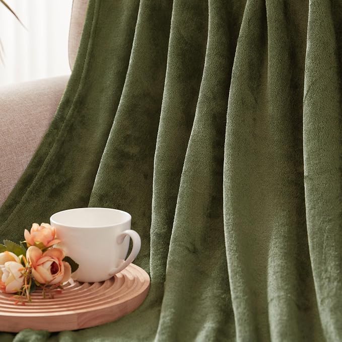 Exclusivo Mezcla Soft Fleece Throw Blanket - Image 7