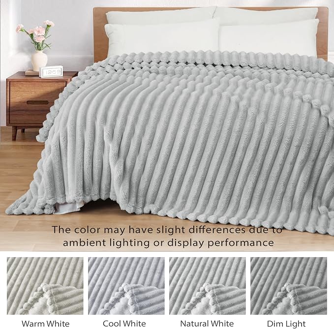 Exclusivo Mezcla Striped California King Size Fleece Blanket - Image 3