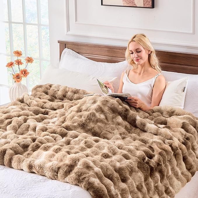 BENVWE Fluffy Faux Fur Throw Blanket - Image 9