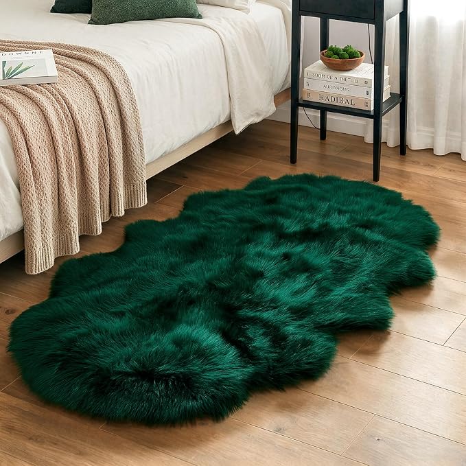 MIULEE Fluffy Area Rug 3x5 ft Faux Fur Sheepskin Rug by MIULEE