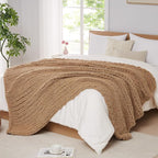 L'AGRATY Chunky Knit Throw Blanket by LAGRATY