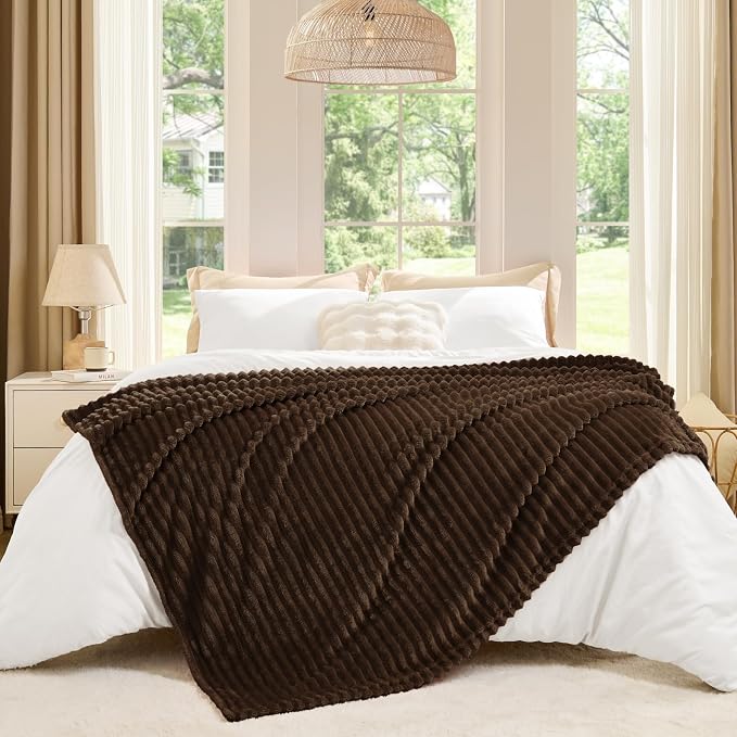 BEDELITE Ribbed Jacquard Dark Brown Fleece Twin Blanket - Image 6