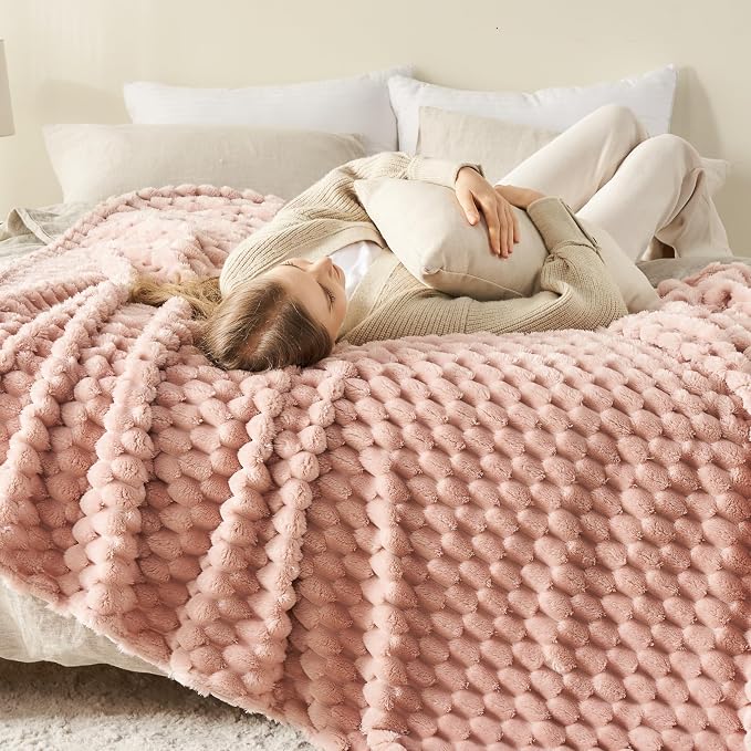 NEWCOSPLAY Fleece Clouds Cozy Throw Blanket - Image 3
