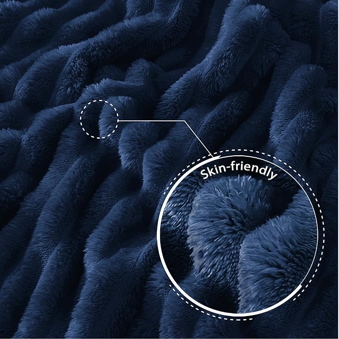 Exclusivo Mezcla Striped Fleece Throw Blanket - Image 5