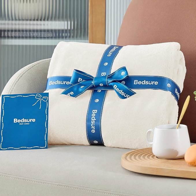 Bedsure GentleSoft Fleece Blanket Twin Size Cream - Image 7