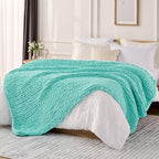 L'AGRATY Chunky Knit Throw Blanket by LAGRATY