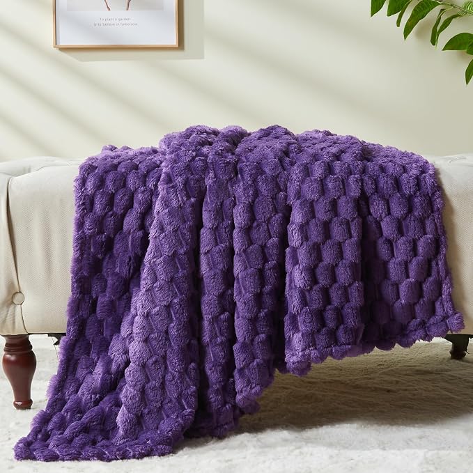 NEWCOSPLAY Fleece Clouds Cozy Twin Blanket - Image 6