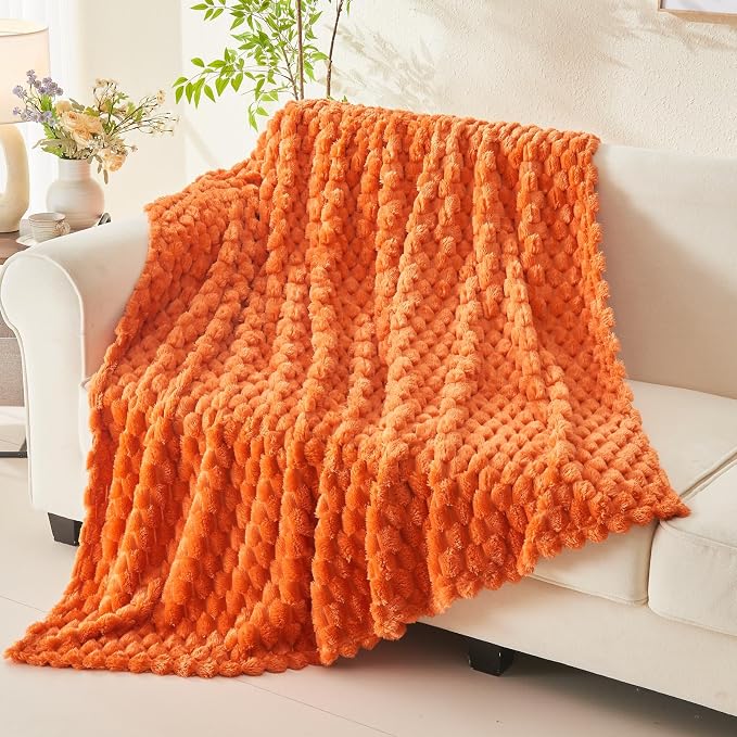 NEWCOSPLAY Fleece Clouds Cozy Twin Blanket - Image 3