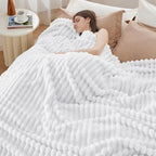 Bedsure Soft King Size Blankets - Image 4