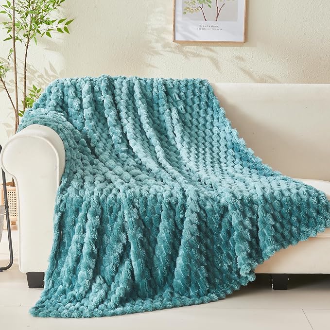 NEWCOSPLAY Fleece Clouds Cozy Queen Blanket - Image 8