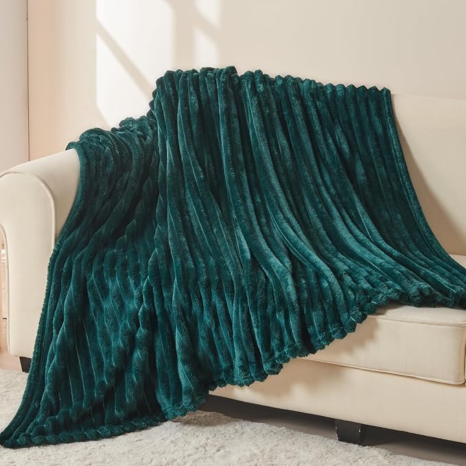 NEWCOSPLAY Fleece Ribbed Cozy Twin Blanket - Image 3