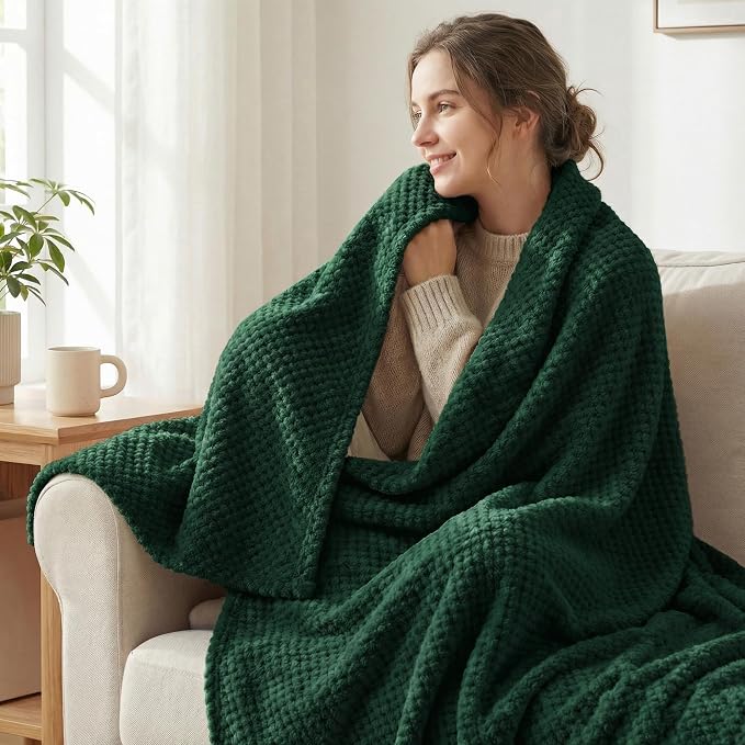 Exclusivo Mezcla Soft Waffle Fleece Bed Blanket Twin Size, Forest Green | - Image 2