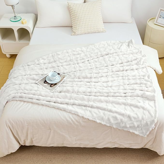 Aganear Fleece Throw Blanket for Bed Couch 90"x108" White | Lightweight Fuzzy - Image 7