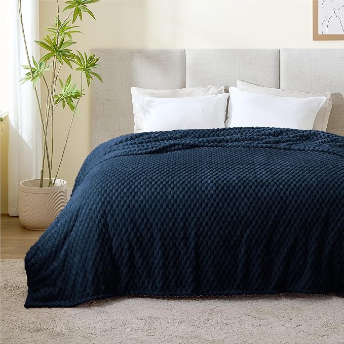 BEDELITE Navy King Blanket for Bed, Soft Cozy Gifts for Women, 108 * 90 | 3D - Image 2