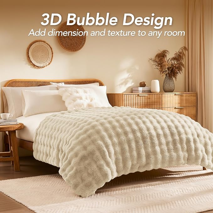 L'AGRATY Faux Rabbit Fur Throw Blanket - Image 3