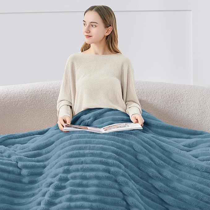 BEDELITE Ribbed Fleece Throw Blanket - Image 3