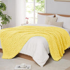 L'AGRATY Chunky Knit Throw Blanket - Image 9