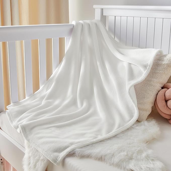 BEDELITE Fleece Blanket Soft Plush Throw - Image 3