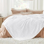 Bedsure Soft King Size Blankets - Image 3
