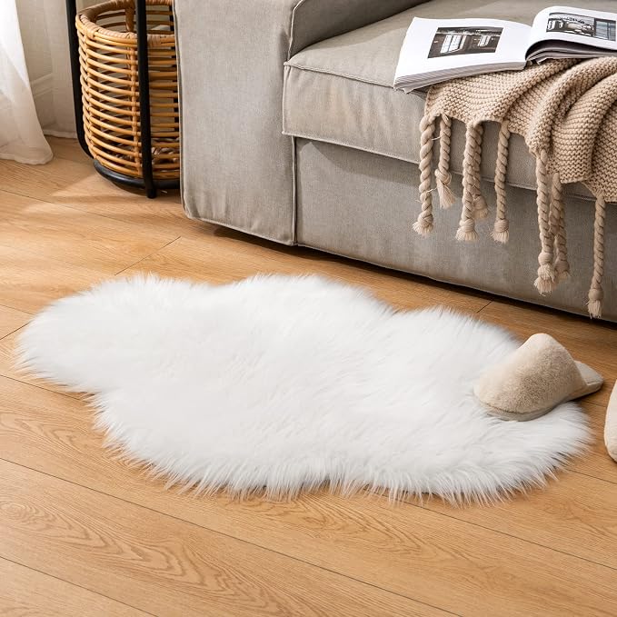 MIULEE Fluffy Area Rug 2'x3' Cloud Faux Fur Sheepskin Rug - Image 7