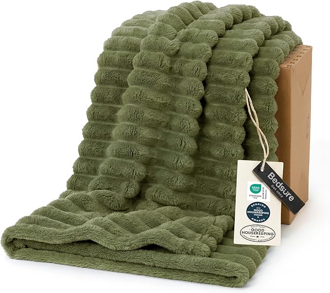 Bedsure Soft Throw Blanket for Couch Decor Gifts Moss 50"x60" | Birthday Gifts by Unknown